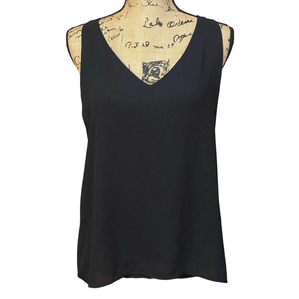 Forever 21 Black Sleeveless V Neck Top